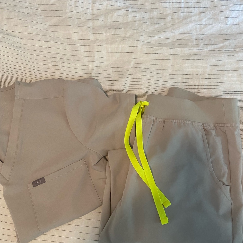 Figs Tan Scrub Set with Neon Yellow Drawstring